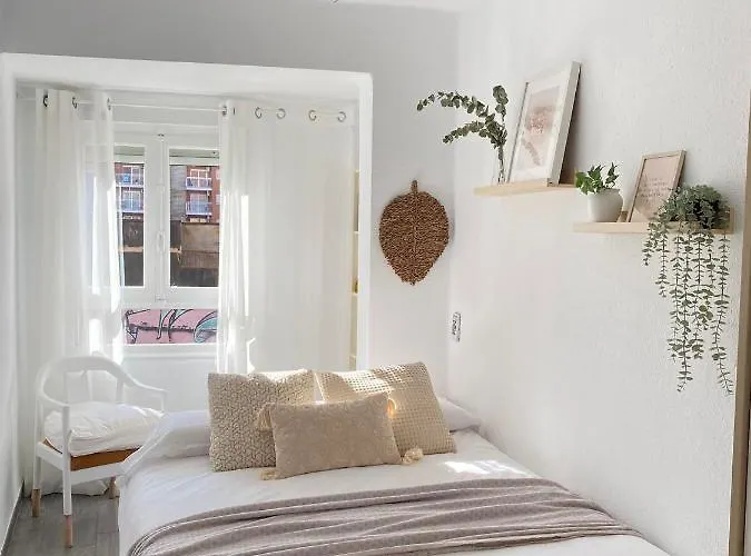 Malvarrosa, Cabañal, Wifi Free. Ca' Micaela. Apartamento *